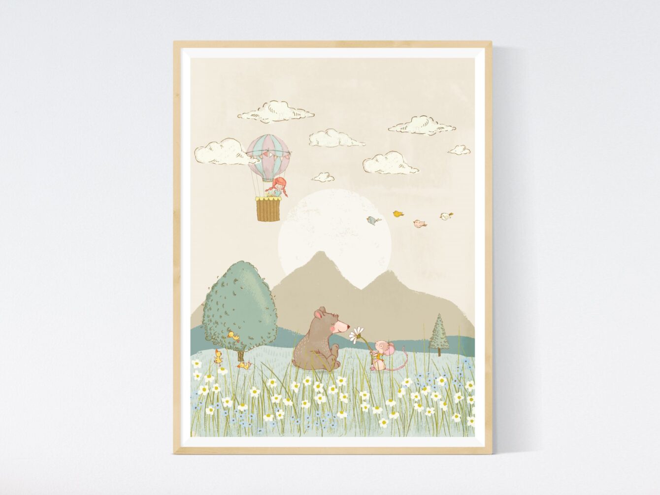 Bear & Mouse in Nature